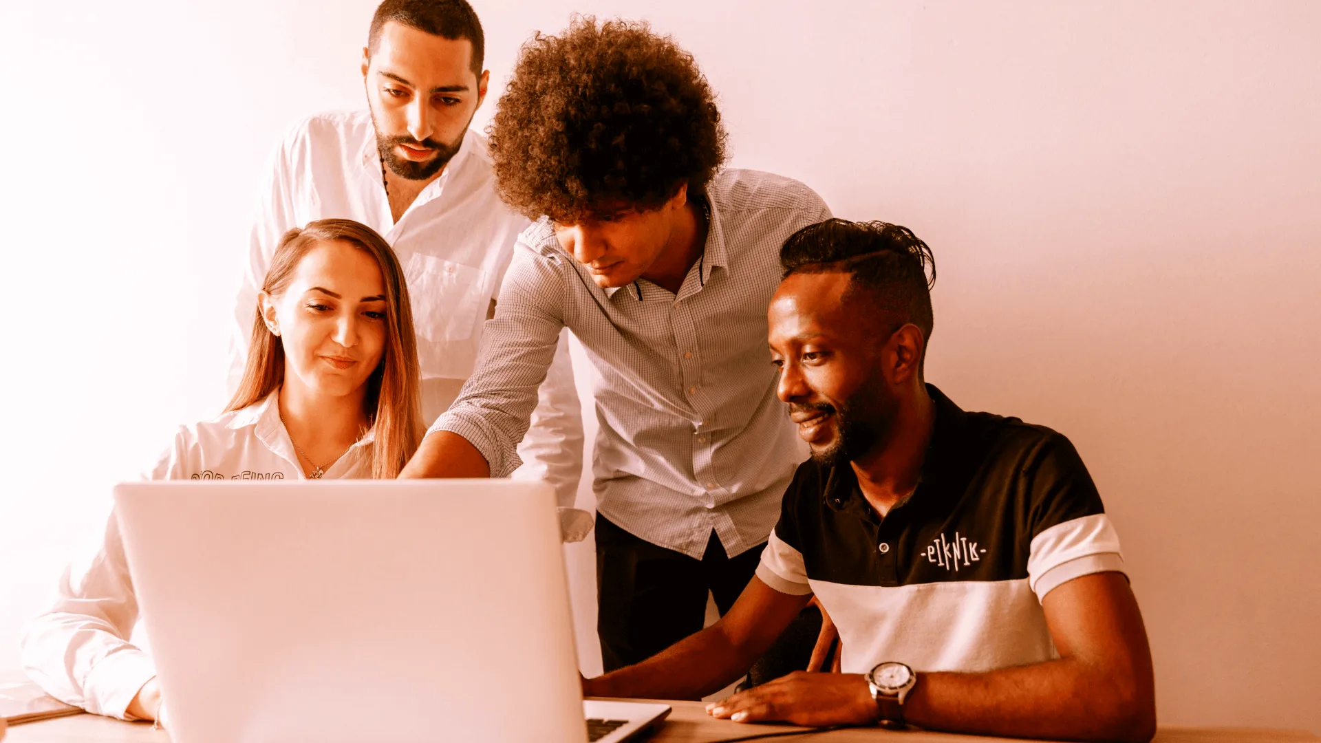 Pitch Deck Structure 101: How to Create a Winning Pitch Deck